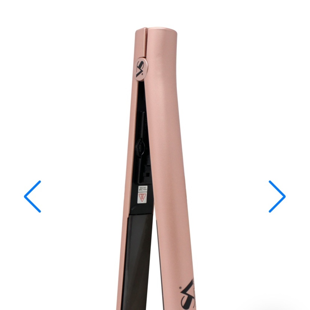 NIB Straight Ahead bionic pro ceramic flatiron